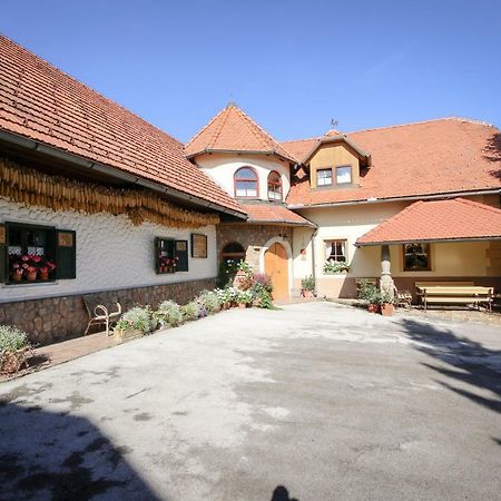 Moj Dom-Toplak Hotel Jursinci Exterior photo